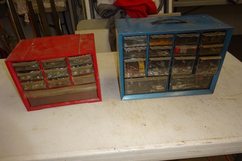 lot 10 image: 1 bin with 14 drawers
