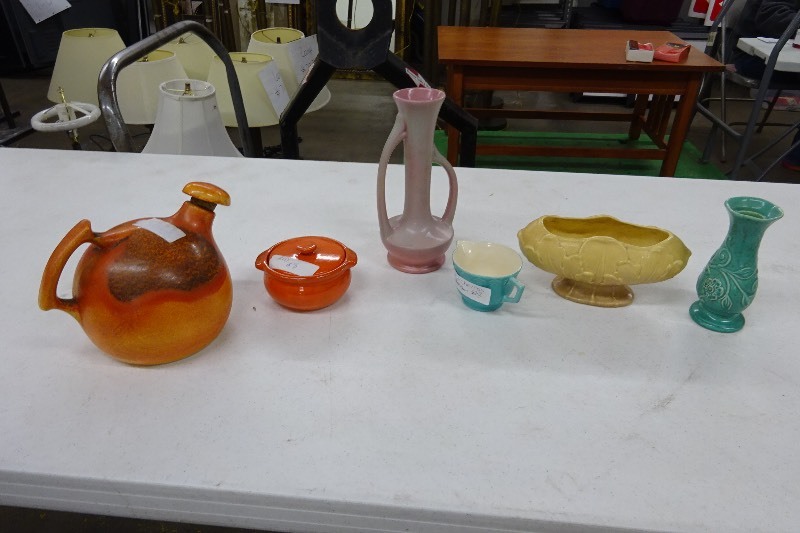 lot 31 image: Rum Rill Items