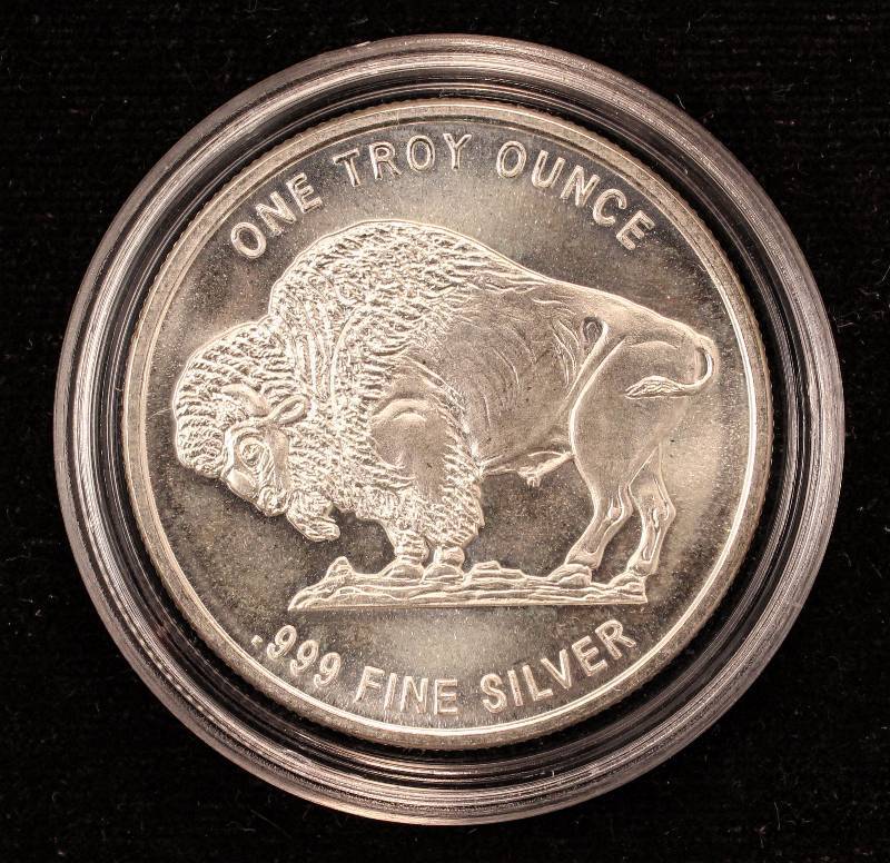 lot 17 image: 1 TROY OZ. .999 FINE SILVER INDIAN BUFFALO DESIGN IN AIRTITE HOLDER