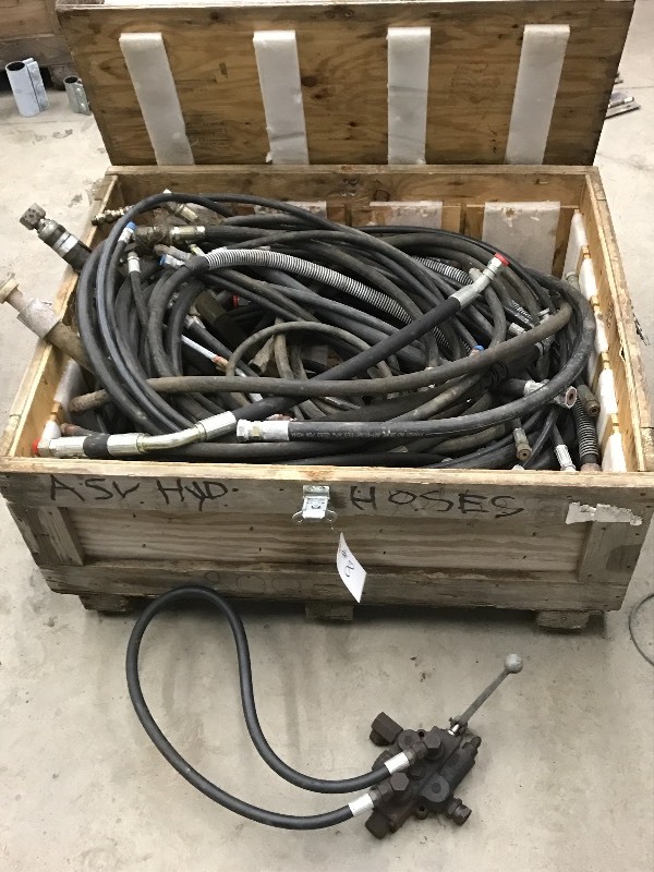 lot 8 image: Heavy Duty 3x4 Wooden Lidded Crat...