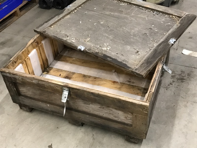 lot 10 image: Heavy Duty 3x4 Wooden Lidded Crat...