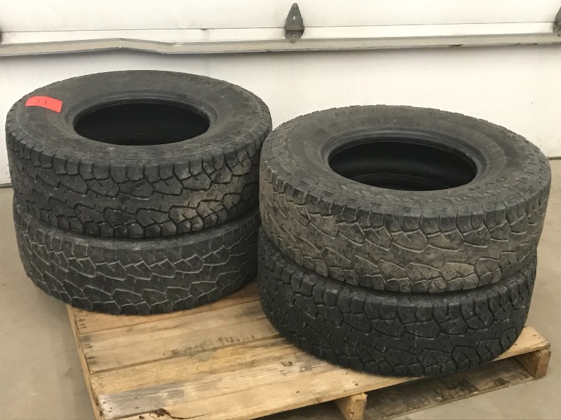 lot 31 image: (4) Hankook DynaPro ATM RF10 Truck ...