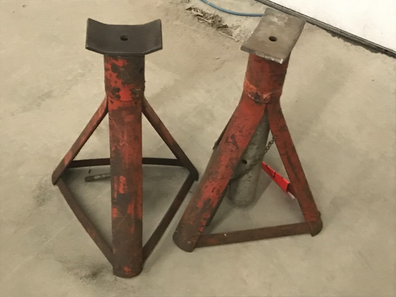 lot 46 image: Set Of Steel JackCamper Stands ...