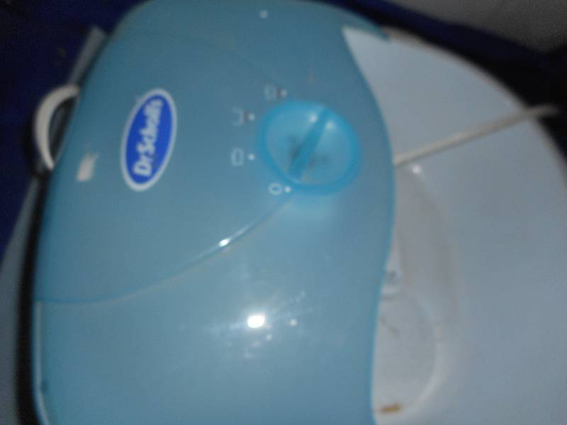 lot 26 image: DR SCHOLLS FOOT MASSAGER