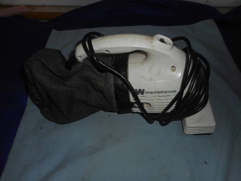 lot 38 image: WESTING HAND VAC