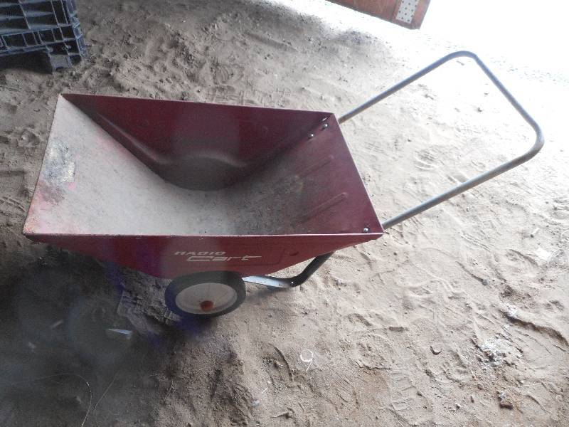 lot 61 image: METAL WHEEL BORROW