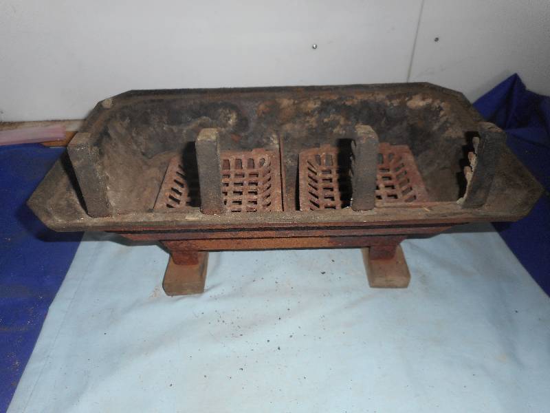 lot 63 image: VINTAGE HIBATCHI