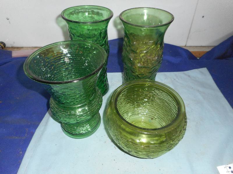 lot 66 image: 4 VINTAGE GREEN VASES