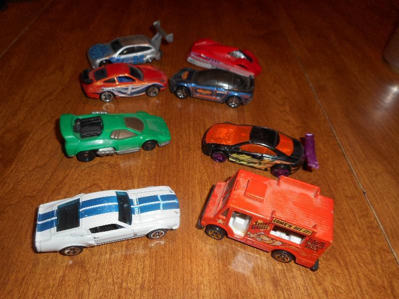 lot 78 image: COLLECTIBLE CARS