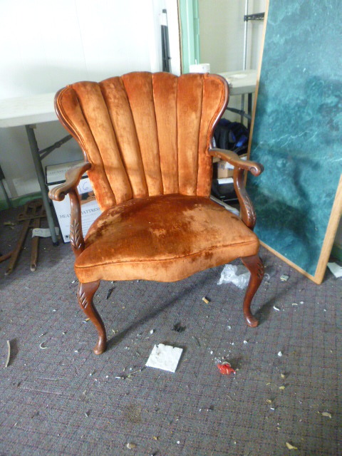 lot 18 image: Armed Chair