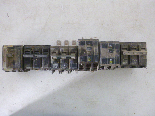 lot 20 image: 6 Miscellaneous Breakers