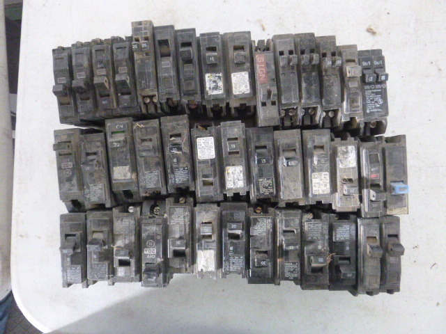 lot 24 image: 41 Miscellaneous Breakers