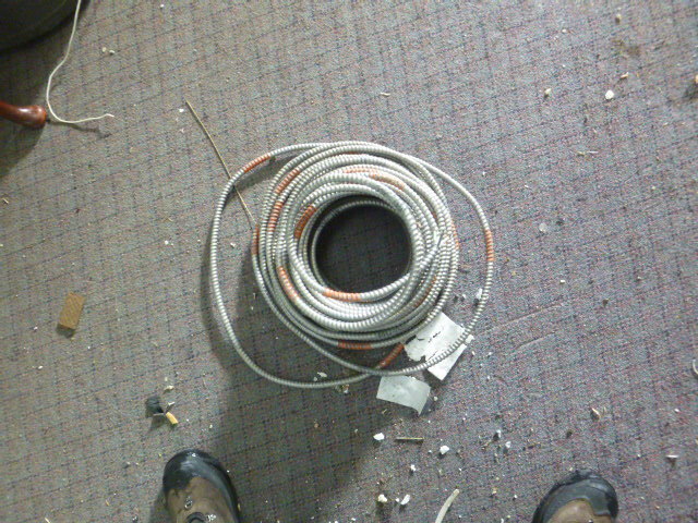 lot 28 image: 38 Flex Conduit