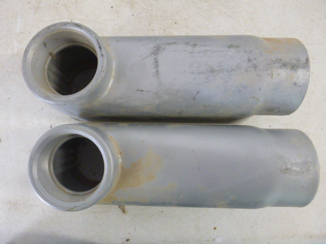 lot 31 image: 2 PVC 90 Sweeps