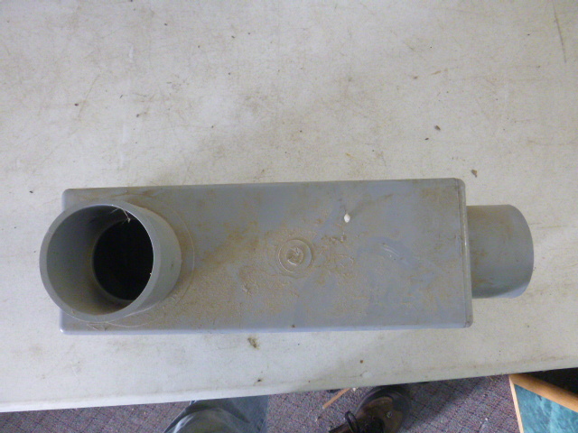lot 32 image: PVC 90 Sweep