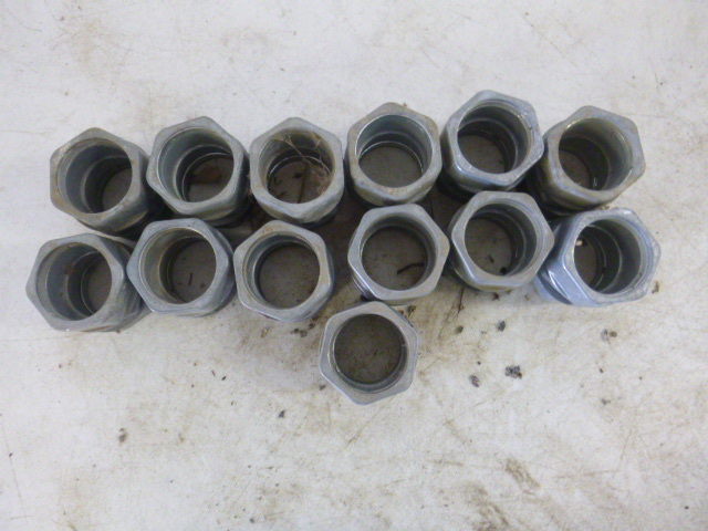 lot 41 image: 13 EMT Comp Couplings