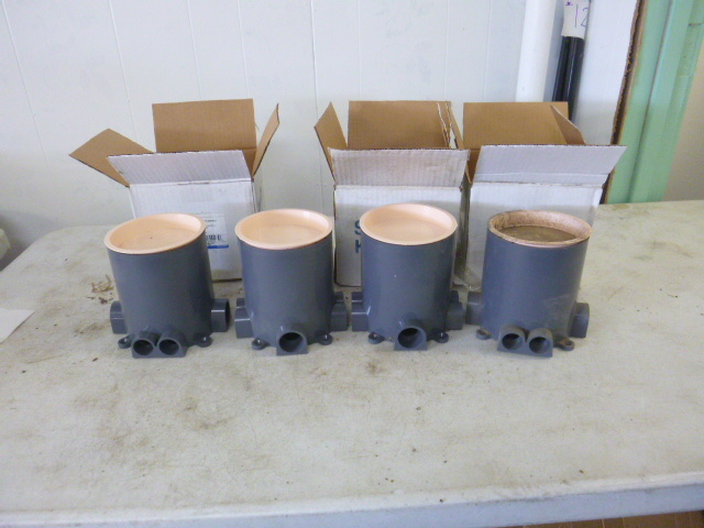 lot 47 image: 4 Thomas Betts Nonmetallic Floor Boxes