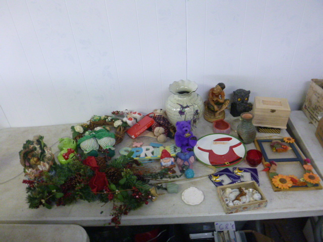 lot 80 image: Miscellaneous Dcor
