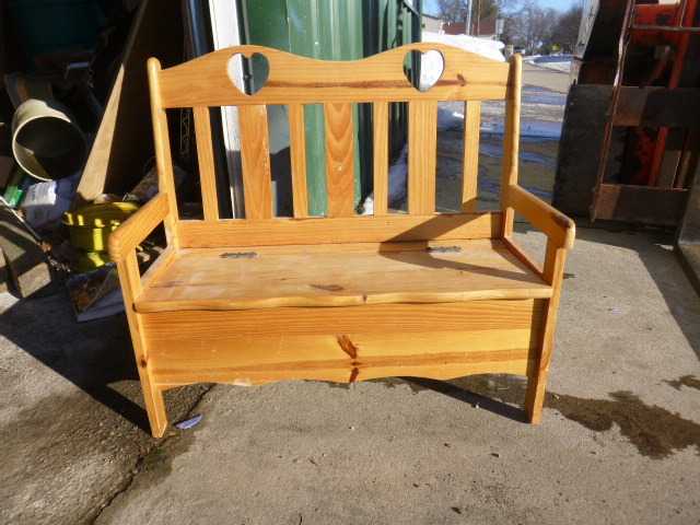 lot 98 image: Small Bench with Storage