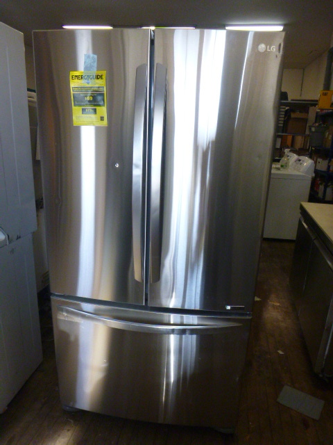lot 3 image: NEW Scratch and Dent LG RefrigeratorFreezer