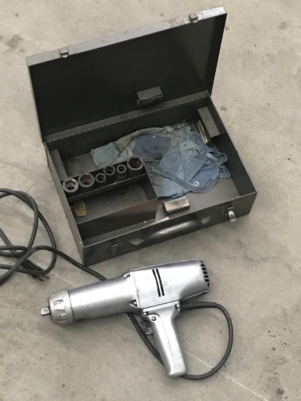 lot 12 image: PowerKraft 12 Electric Impact Set...