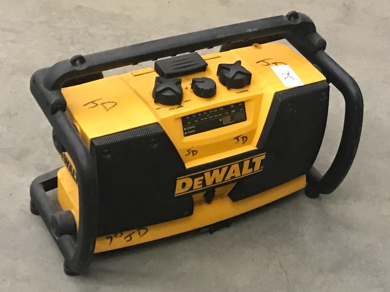 lot 32 image: DeWalt Jobsite Radio With Built-In ...