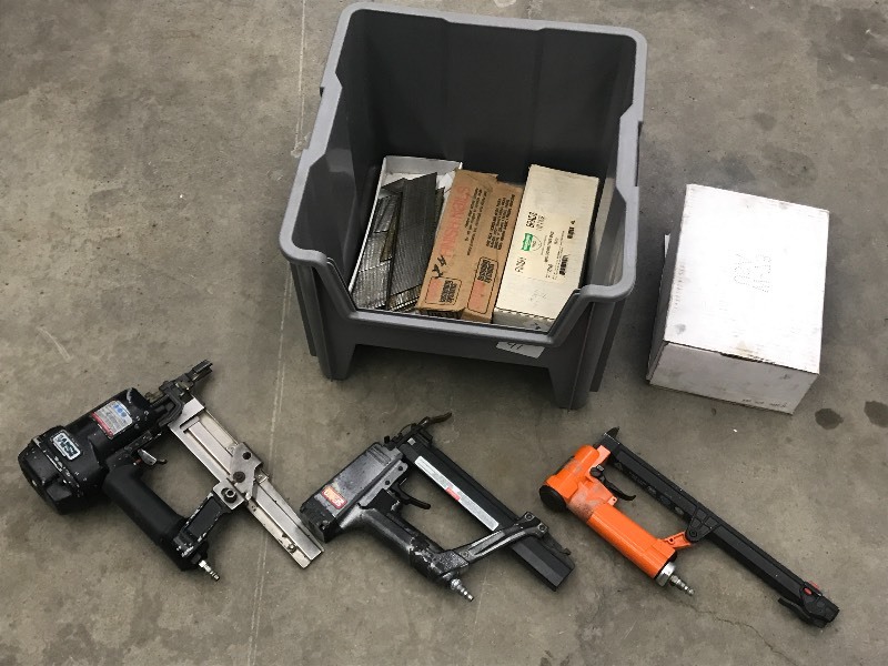 lot 41 image: Tote Of (3) Pneumatic Fastener Tool...