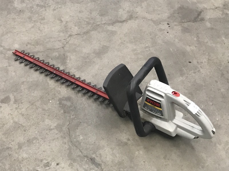 lot 57 image: Ryobi 20 Electric Hedge Trimmer ...