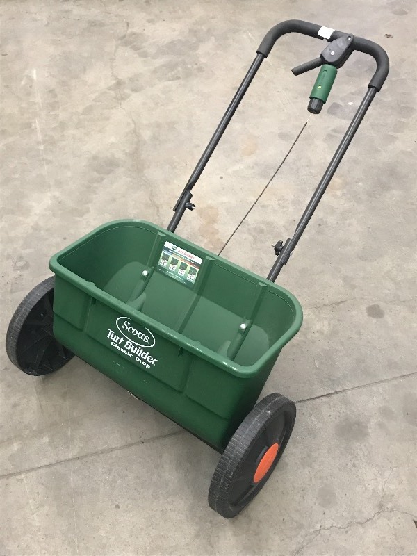 lot 71 image: Scotts Classic Drop Fertilizer Spre...