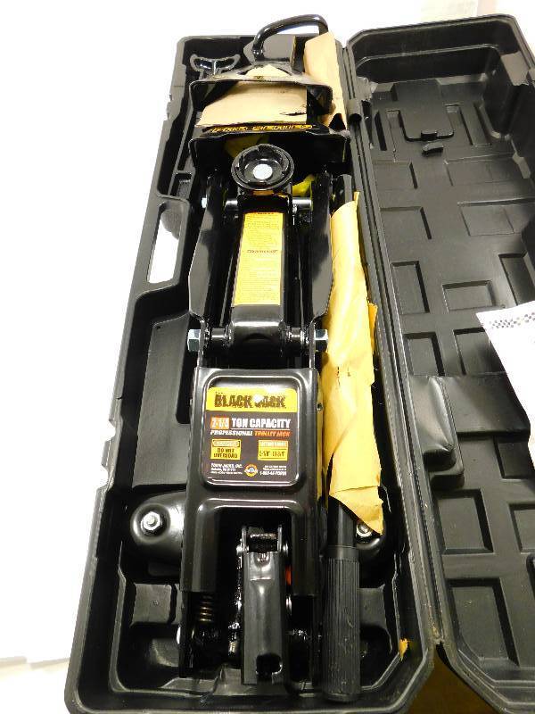 Black Jack 2 1/4 Ton Hydraulic Trolley Jack With Jack Stands