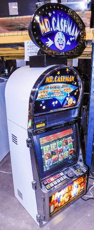 lot 1010 image: ARISTOCRAT AFRICAN DUSK VIDEO SLOT MACHINE