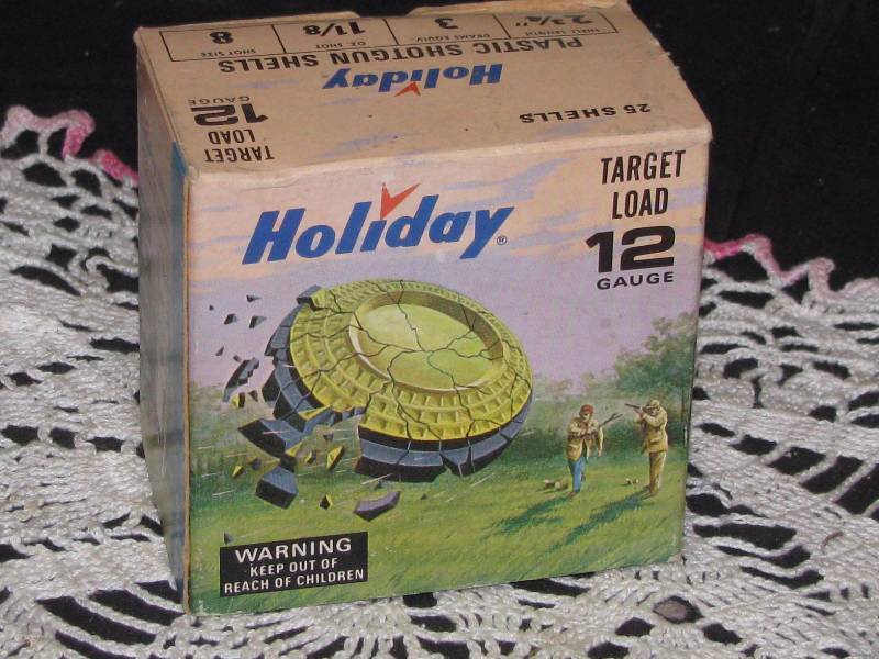 lot 9 image: Les Kouba Holiday 12ga Target Shot Shell Box  Empty