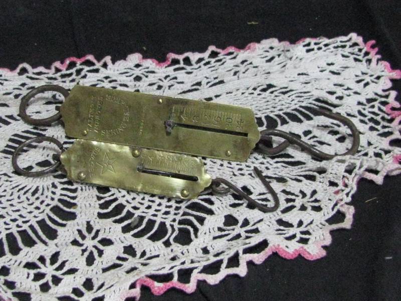 lot 20 image: Brass Scales