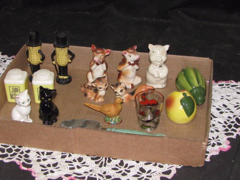 lot 38 image: Salt & Pepper Lot