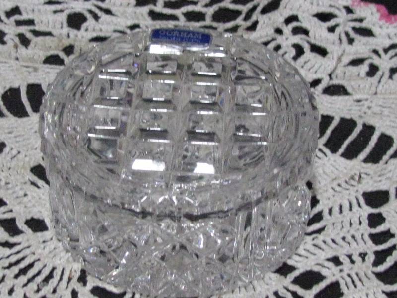lot 44 image: Gorham Lead Crystal Trinket Box