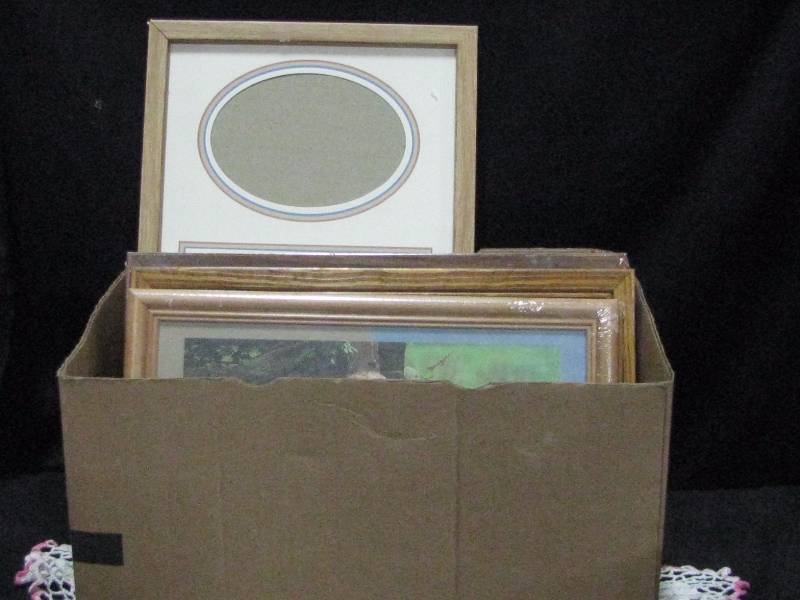 lot 55 image: Lot of Picture Frames