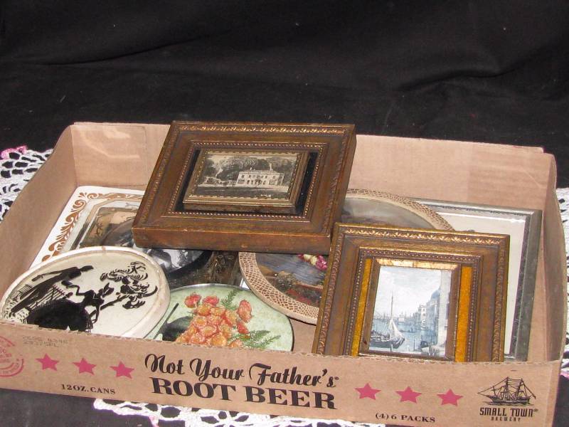 lot 68 image: Misc Lot of Pictures