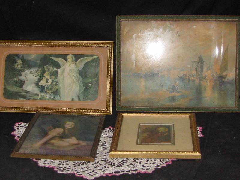 lot 70 image: Lot of Pictures
