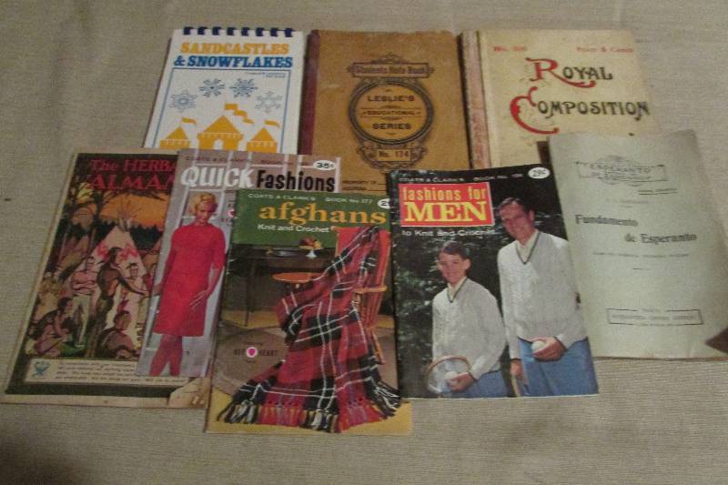 lot 15 image: Vintage Lot