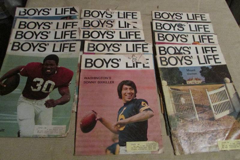 lot 21 image: Vintage Boys Scout Magazines