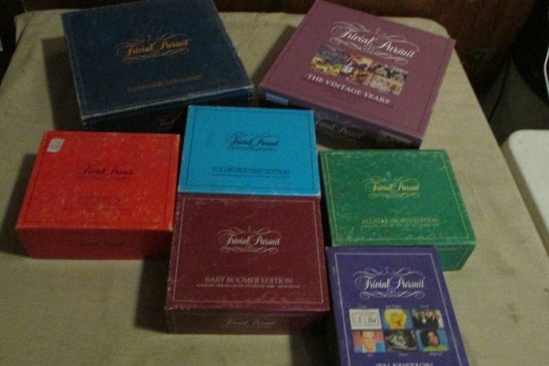 lot 27 image: Trivial Pursuit Lot