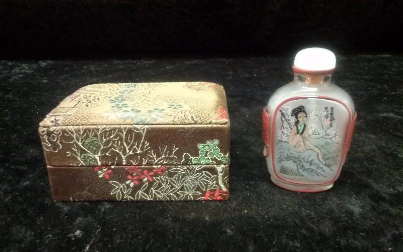 Oriental Glass Snuff Tabacco Jar
