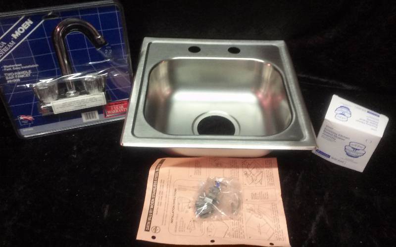 MOEN Sink With Faucet, NEW
