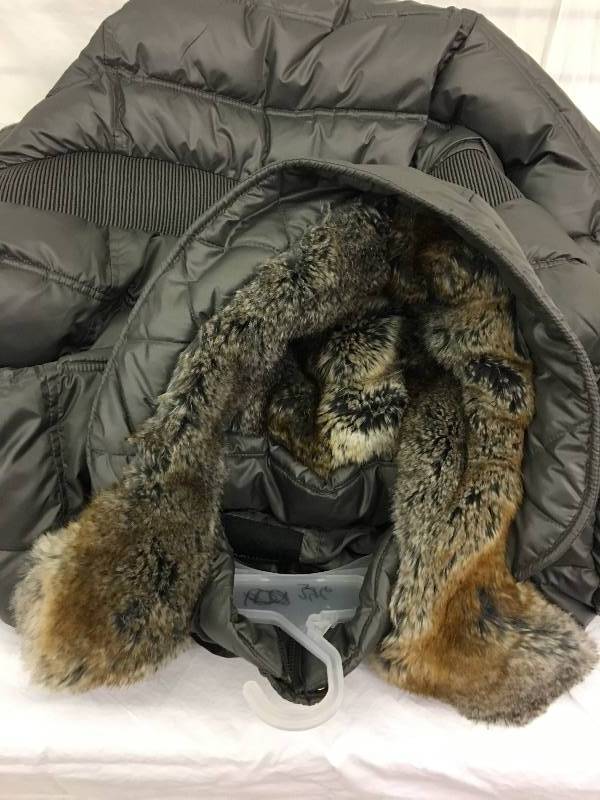lot 7 image: New Large Maurices coat