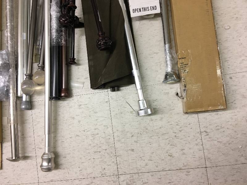 lot 149 image: blinds,curtain rods