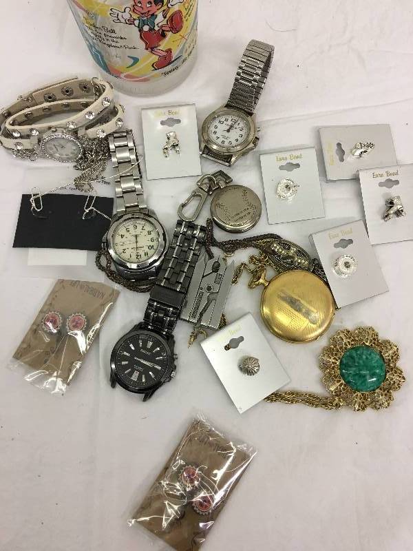 lot 169 image: all jewelry shown