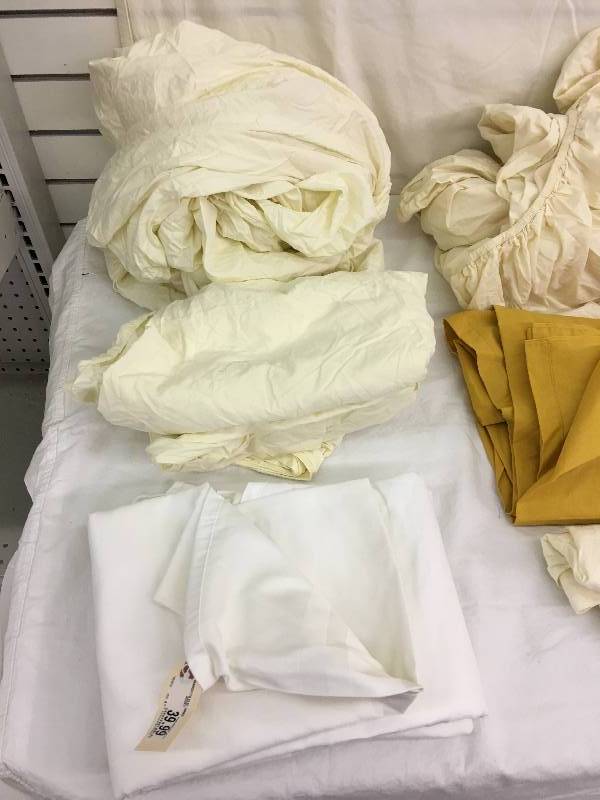 lot 214 image: assorted sheets