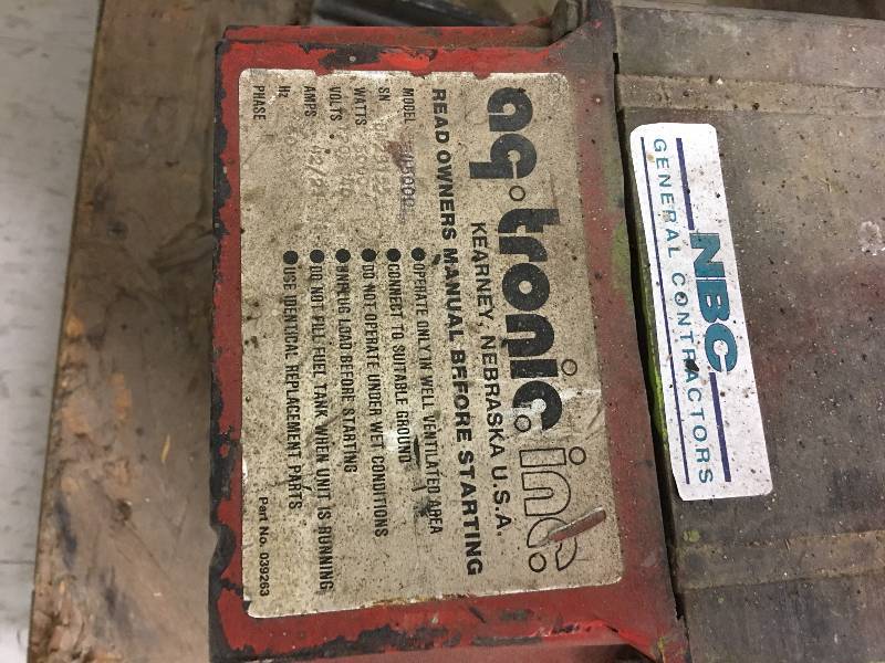 lot 231 image: 400cc briggs stratton 11hp generator