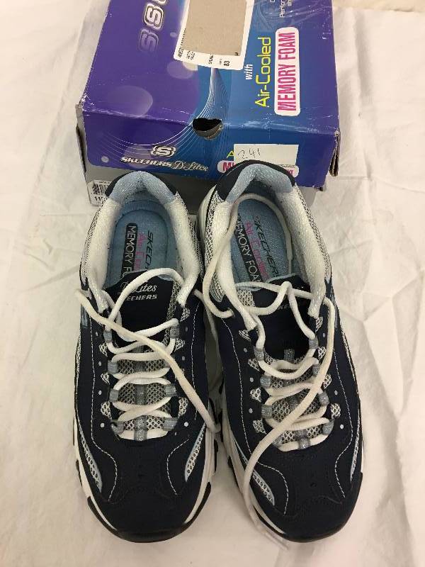 lot 241 image: Skechers Life Saver shoe size 8 retail $69