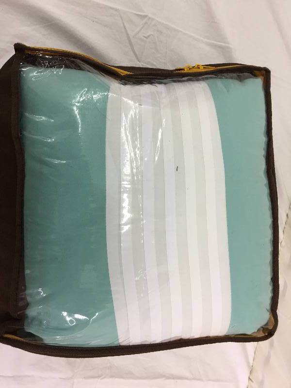 lot 267 image: intelligent design fullqueen duvet cover set retail $84